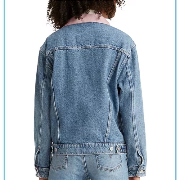NWT Levi's Ex-Boyfriend Denim Trucker Jacket - Picture 3 of 16